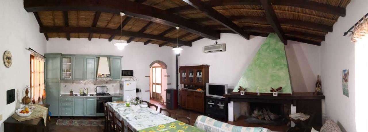 Villa L'Oleandro Oliena Ngoại thất bức ảnh